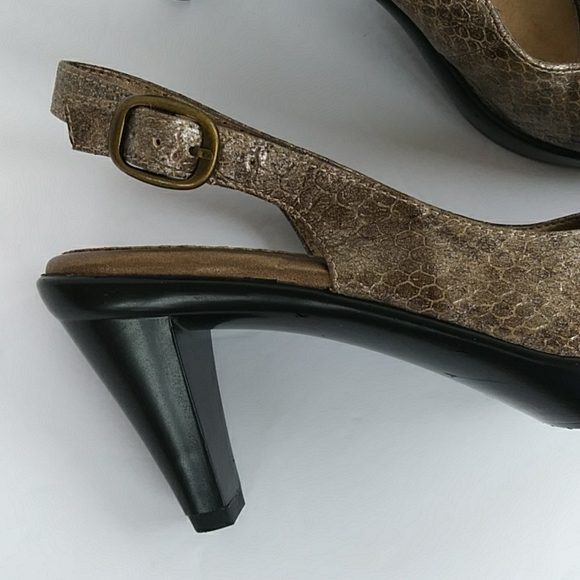 Bella Vita Snakeskin Print Slingback Peep Toe Heel Sandal 7N Brown Metallic - Picture 4 of 16